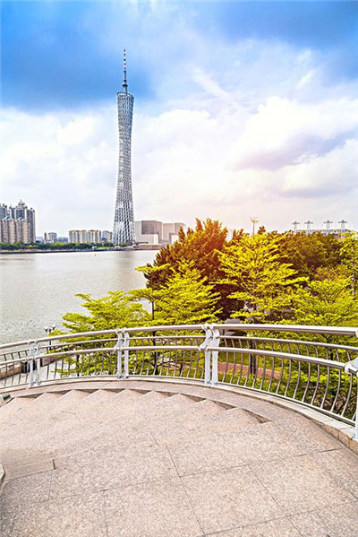 深圳会所美女：仿佛来到人间仙境，尽享无与伦比的视觉盛宴