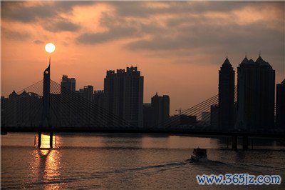 深圳的洋马馆 —— 驰骋激情与速度的乐园